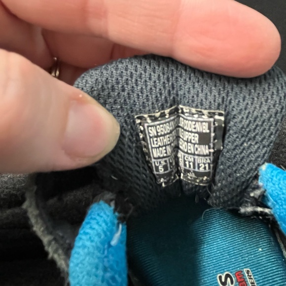 2 pairs toddler size 5 shoe. - Picture 7 of 7